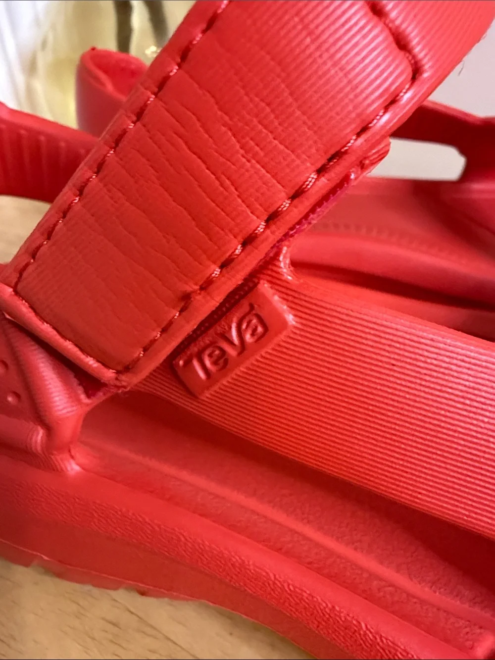 Teva Women’s Hurricane Drift Sandal - Fiery Red - Size 7 - Picture 3 of 8